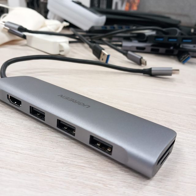 UGREEN Hub USB-C Adaptador Gris