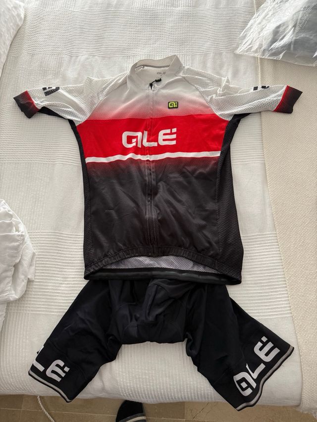 Equipación Ciclismo Ale Talla M