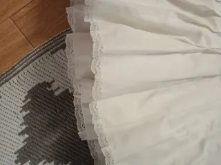 Cancán blanco con volantes y encaje