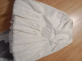 Cancán blanco con volantes y encaje