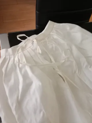 Cancán blanco con volantes y encaje