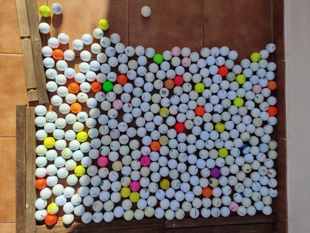 50 Bolas de golf x 16e. 100 bolas x 29e
