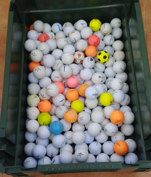 50 Bolas de golf x 16e. 100 bolas x 29e