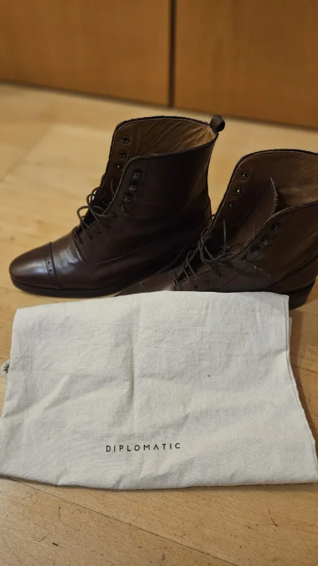 Botas de cuero Diplomatic marrones