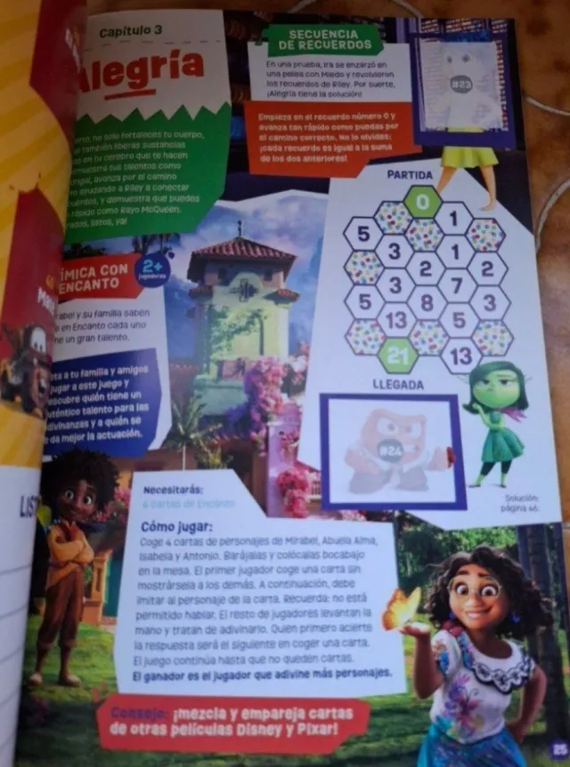 Álbum colección Stitch Carrefour Hora de Jugar