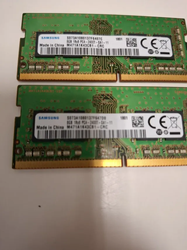 2x Samsung 8GB DDR4 RAM 2400MHz SODIMM