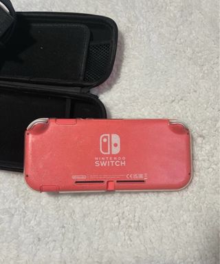 Nintendo Switch Lite Rosa + Custodia + Caricabatterie