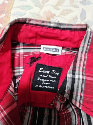 Camisa de mujer a cuadros