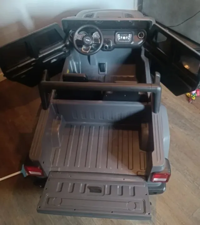 Coche niño batería Jeep con mando control adulto