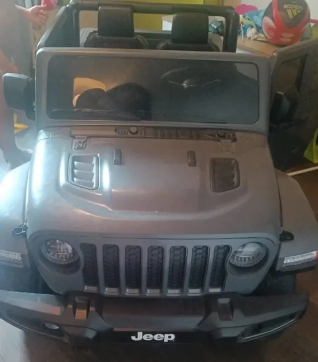 Coche niño batería Jeep con mando control adulto