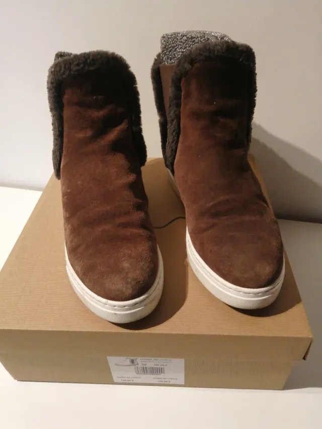 Botines marrones con borreguito