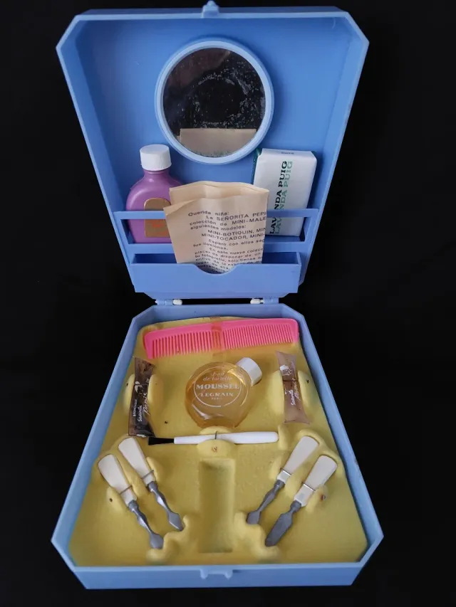 Mini tocador Señorita Pepis juguete vintage