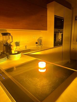 Luz de emergencia V16 homologada sin abrir