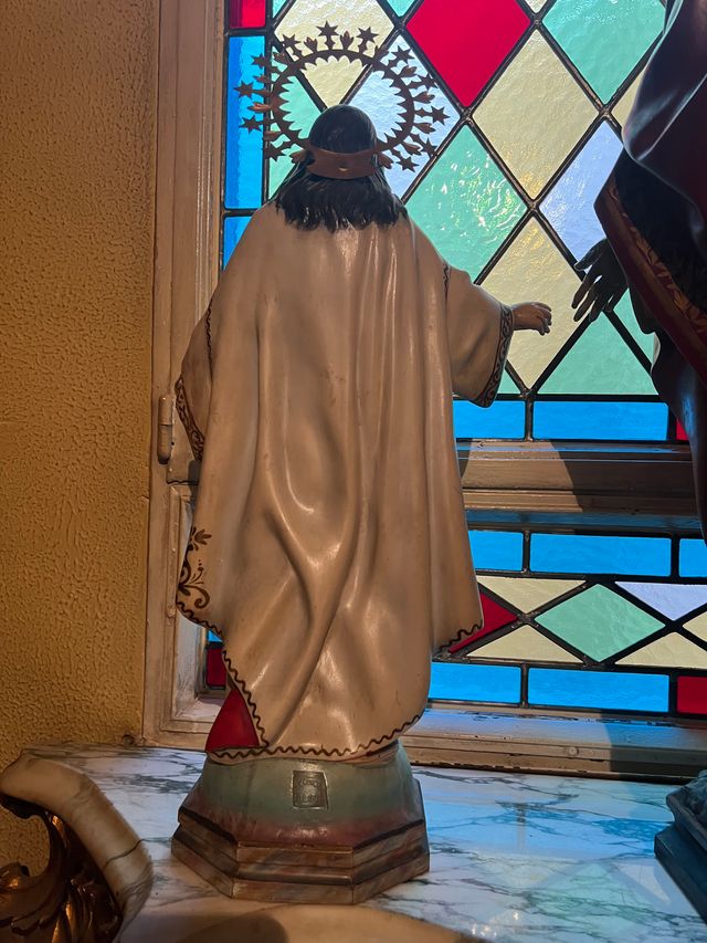 Antica scultura di Cristo Risorto Olot