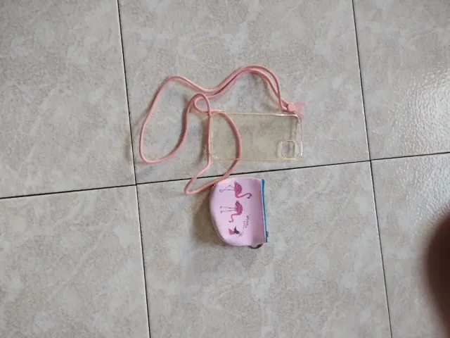 Funda móvil y monedero flamencos