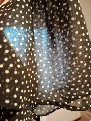 Blusa de lunares Talla M. Blanco