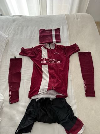 Equipación Ciclismo Gobik Talla M