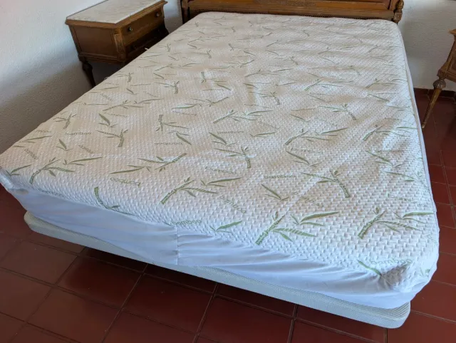 Base Cama 135x182 +Colchón Visco +6 Patas +funda