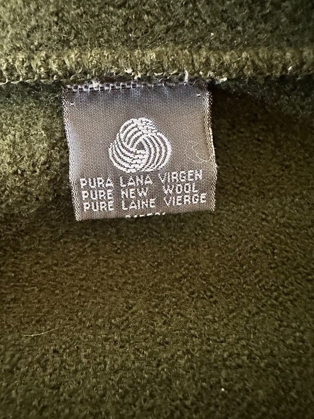 Chaqueta verde oliva con trenzas