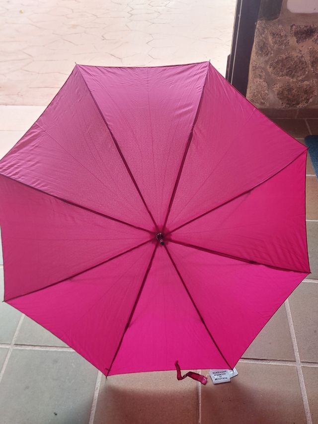 Paraguas automático rosa sin estrenar