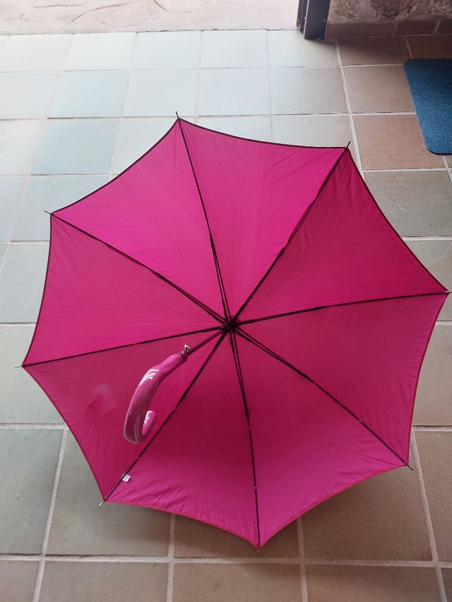 Paraguas automático rosa sin estrenar