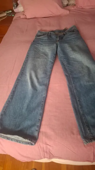 Vaqueros anchos chica