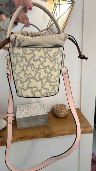 Bolso bombonera Tous beige y rosa