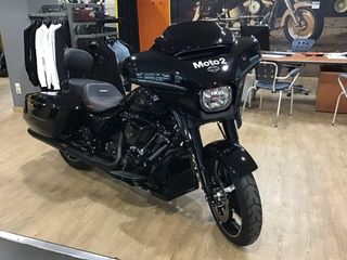 HARLEY-DAVIDSON STREET GLIDE®