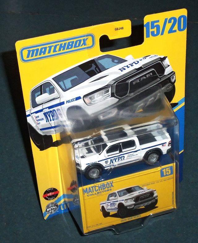 Coche Policía RAM Rebel 2020 - MATCHBOX 1/64