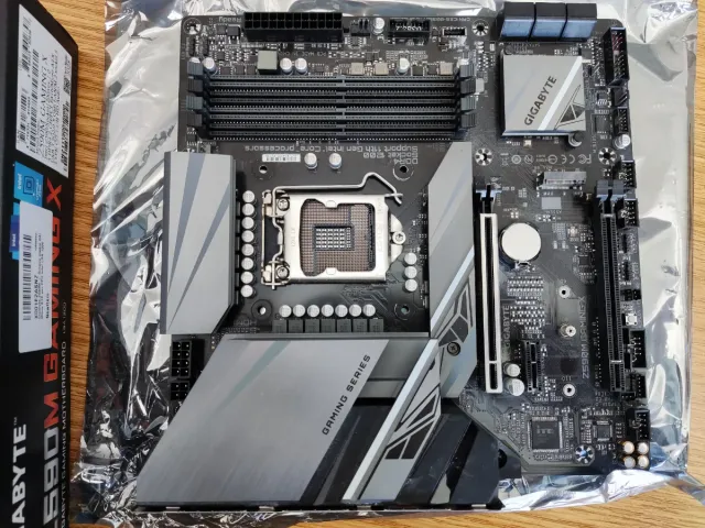 Placa base Gigabyte Z590M Gaming X LGA 1200