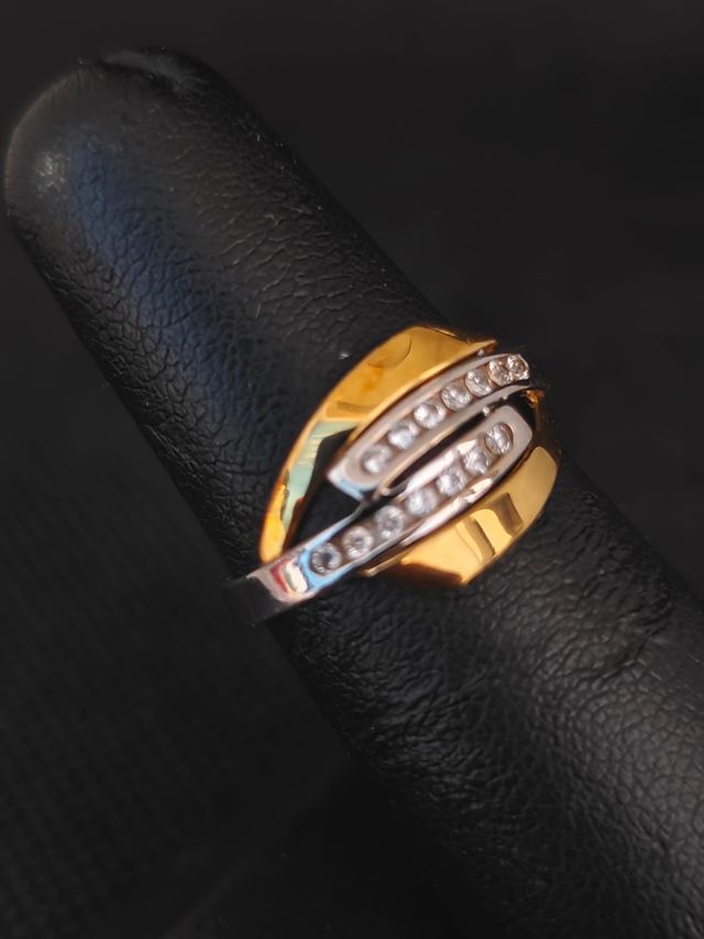 Anello in oro 18k con due ori e zirconi 051-01-00458