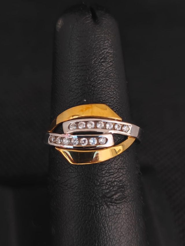 Anello in oro 18k con due ori e zirconi 051-01-00458