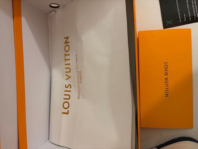 Louis Vuitton LV Skate (Azul Marinho) negociable