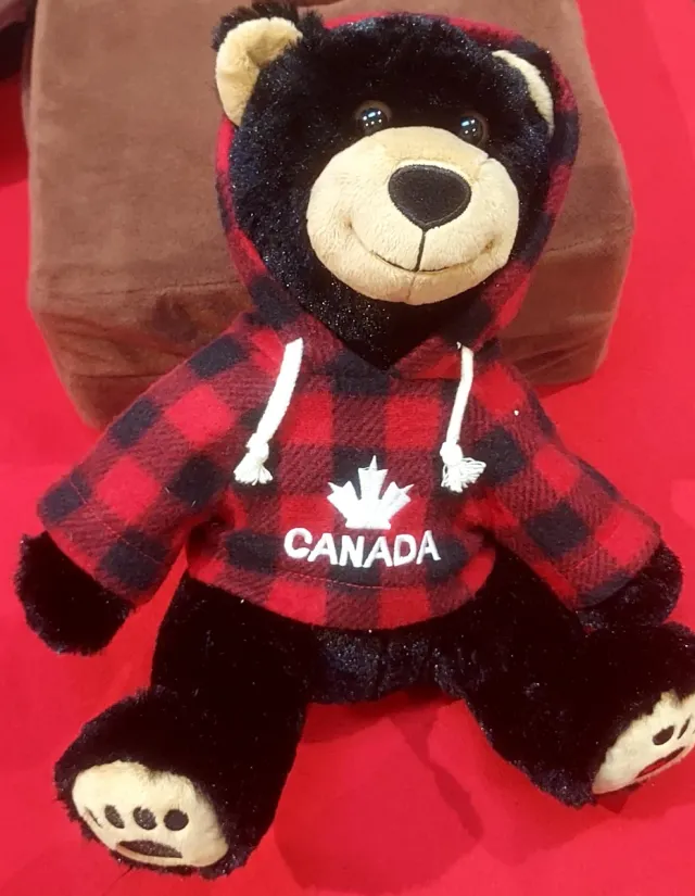 Oso peluche Canada con sudadera