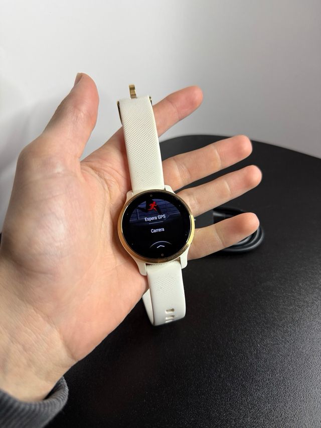 Garmin Venu 2s Music Crema Dorado