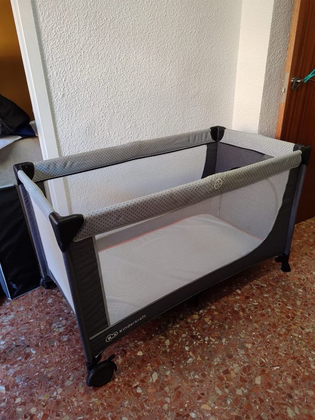 Cuna de bebé plegable