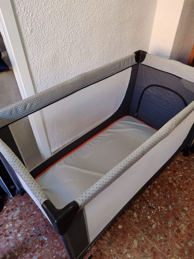 Cuna de bebé plegable