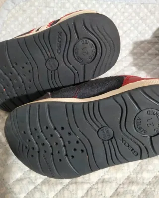 Scarpe bambino Geox blu e rosse