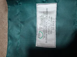 Misuratore Pressione Sfigmomanometro + Stetos.