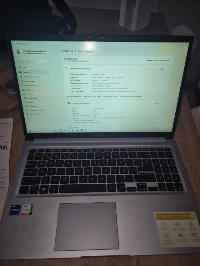 Ordenador portátil ASUS Plata