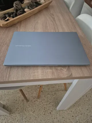 Ordenador portátil ASUS Plata