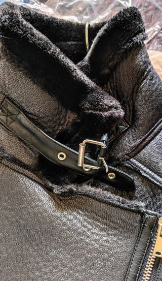 Cazadora doble faz negra de Zara sin estrenar