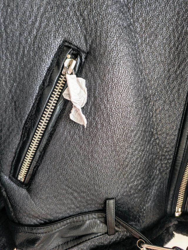 Cazadora doble faz negra de Zara sin estrenar