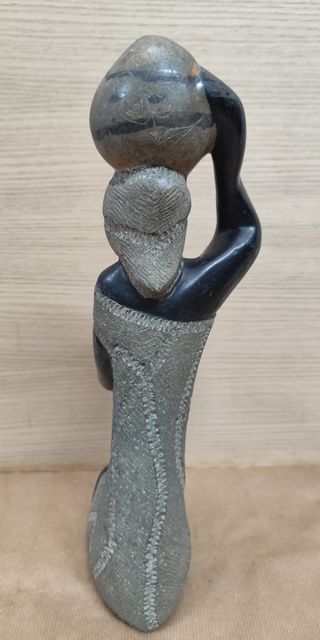 Escultura de piedra artificial