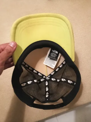 Gorra The North Face Amarilla y Negra