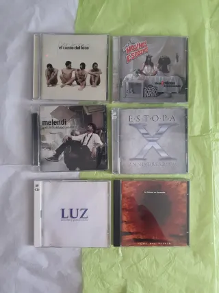 CDs Estopa, Melendi, Mojinos Escozios, Luz