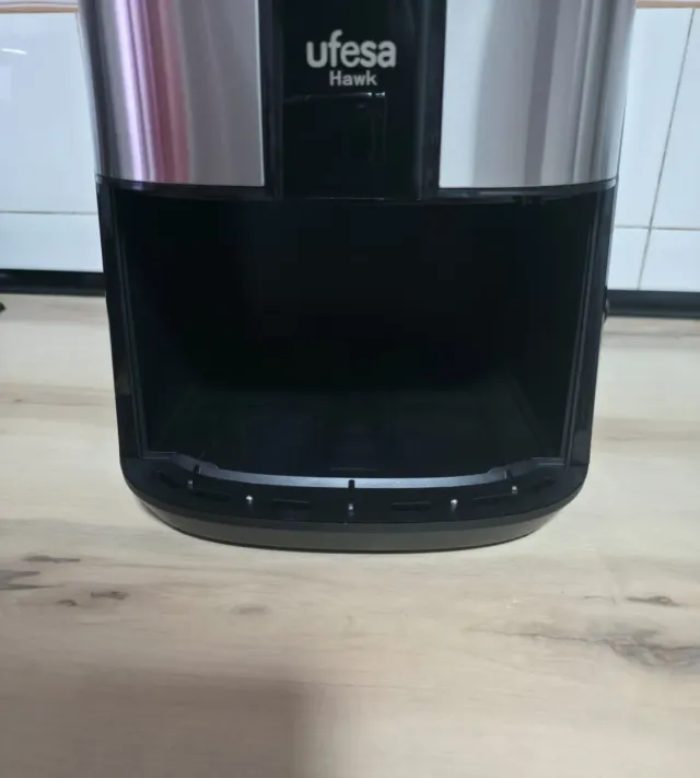 Freidora de aire Ufesa Hawk 6L