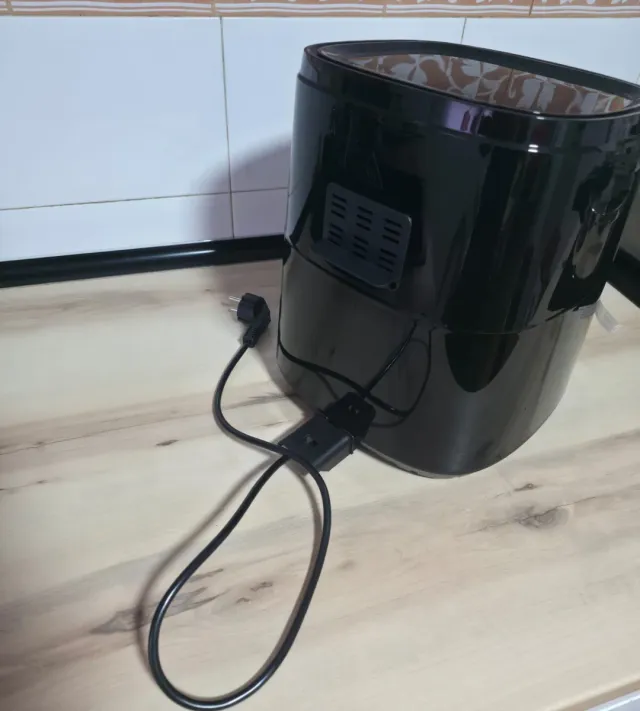 Freidora de aire Ufesa Hawk 6L