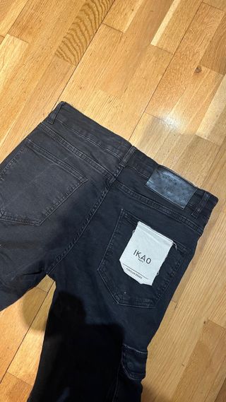 Pantalón IKAÖ Paris Negro Flare