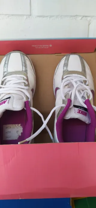 Zapatillas Nike Mujer Blancas y Rosas